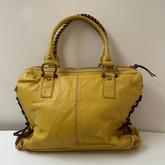 Mustard Yellow Leather Purse 👜 - Picture 5 of 7